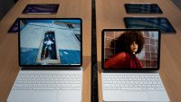 Apple вдига цените на компютрите Mac и на iPad заради кризата с чиповете за памет