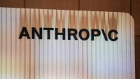 Anthropic разширява изчислителните си ресурси с договор със SpaceX