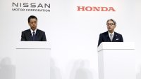 Nikkei: Nissan се отказва от сливане с Honda