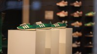 Германските власти обискираха централата на Adidas