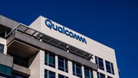 Qualcomm обмисля придобиването на части от бизнеса за разработка на чипове на Intel