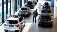 Дълговата тежест при автоконцерните оскъпява лизинга за европейците