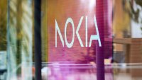 Nokia очаква по-силно второ полугодие след слаб ръст на печалбата за първото тримесечие
