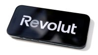 Revolut  Robinhood  eToro       