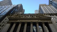S&P 500 почти не трепва, докато цените на петрола леко се повишават*