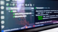 Софтуерните ъпгрейди поглъщат почти една трета от IT бюджетите на бизнеса в САЩ и Острова