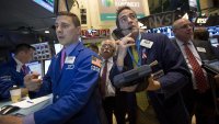 Страхът около AI и напрежението с Иран разколебават трейдърите на Wall Street*