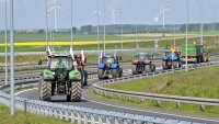 Полските фермери прекратиха блокадата на украинската граница
