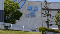 Toyota разработва своя версия на технологията за производство на електромобили на Tesla 
