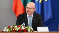 Министърът на туризма: Секторът отчита 6% годишен спад за полугодието