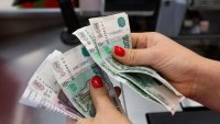 Кешът се завръща в Русия след удара по дигиталната икономика заради войната