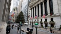 S&P 500 се повишава, но е напът да отбележи седмичен спад*