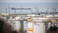 Бензинът в някои региони на Русия вече официално е по-скъп, отколкото в САЩ