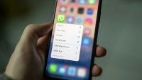 Meta дава временно безплатен достъп до WhatsApp на конкурентни AI чатботове