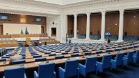 Бюджетът на НЗОК засяда в Народното събрание