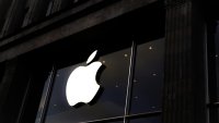 Apple разширява инструментите за безопасност на децата онлайн