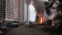 ВСУ към руснаците в Крим: "Куфарите, гарата и към Русия". Киев отново гори