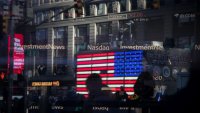 Wall Street загърби караницата в Белия дом и затвори със съществен ръст