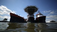 Как Китай помогна за овладяването на ръста на цените на петрола въпреки войната с Иран