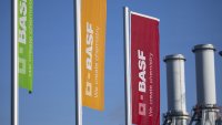 BASF започва обратно изкупуване на акции за 1 млрд. евро, обмисля придобивания
