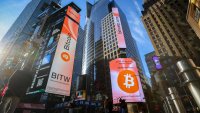 Биткойн трезорите са се разделили с 62 млрд. долара в пореден удар за криптосектора
