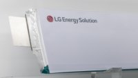 LG Energy Solution преговаря с Tesla за доставка на батерии от завода в Аризона