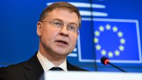 Домбровскис: Търговския дисбаланс между ЕС и Китай далеч надхвърля автомобилите