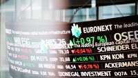 Европейските индекси спаднаха до най-ниските си нива от месеци насам