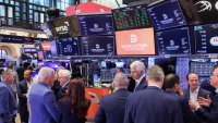 Поевтиняването на AI акциите отново тласка американските индекси надолу*
