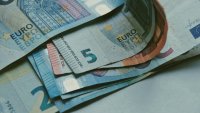 Държавата отново предлага на аукцион десетгодишни облигации за 210 млн. евро