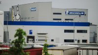 Производителят на гуми Michelin затваря две фабрики във Франция