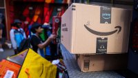 Акциите на Amazon се сринаха след изненадващо високи AI разходи