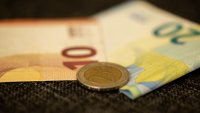 Синдикати и работодатели искат ограничаване на дефицита и свиване на разходите