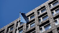 Шведската централна банка запази лихвите без промяна, но очаква скорошни повишения
