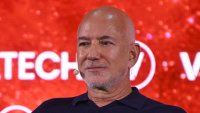 Безос допусна IPO на Blue Origin през следващите години