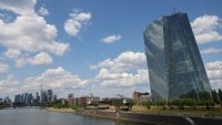 Анализатор: ЕЦБ не трябва да се плаши да намали лихвите през лятото