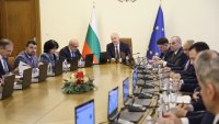 Кабинетът внесе в парламента предложение за удължителен бюджет