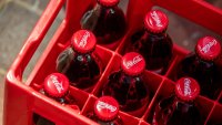 Coca-Cola повишава перспективите с нарастването на цените и обемите извън САЩ