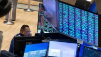 S&P 500 докосна рекорд от над 6100 пункта в рамките на сесията