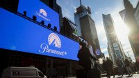 И сценаристите в Холивуд внесе иск, за да спре сливането на Paramount с Warner Bros.