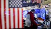Индексите на Wall Street се насочват към седмичен ръст дори след данните за заетостта*