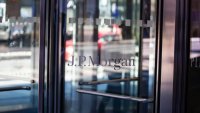 Търговията на пазарите и инвестиционното банкиране са все по-важни за JP Morgan и сие
