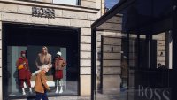 Собственикът на Sports Direct увеличи дела си в Hugo Boss до 48%
