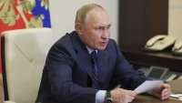 Русия иззе 10 млрд. долара от бизнеса, а Путин разчита ФСБ да държи елита под контрол