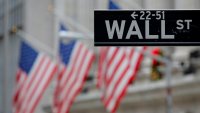 Надеждите за затихване на банковата криза окрилиха Wall Street