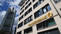 Германското финансово министерство планира да продължи да продава акции на Commerzbank