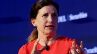 Ръководителят на Commerzbank очаква ЕЦБ скоро да одобри придобиването от UniCredit