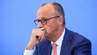 Германският канцлер прави рокади в кабинета след скандал