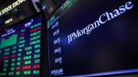 Стратезите на JPMorgan повишават целевото ниво за индекса S&P 500