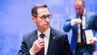Унгарският гуверньор сигнализира, че няма да пречи на Мадяр за въвеждането на еврото